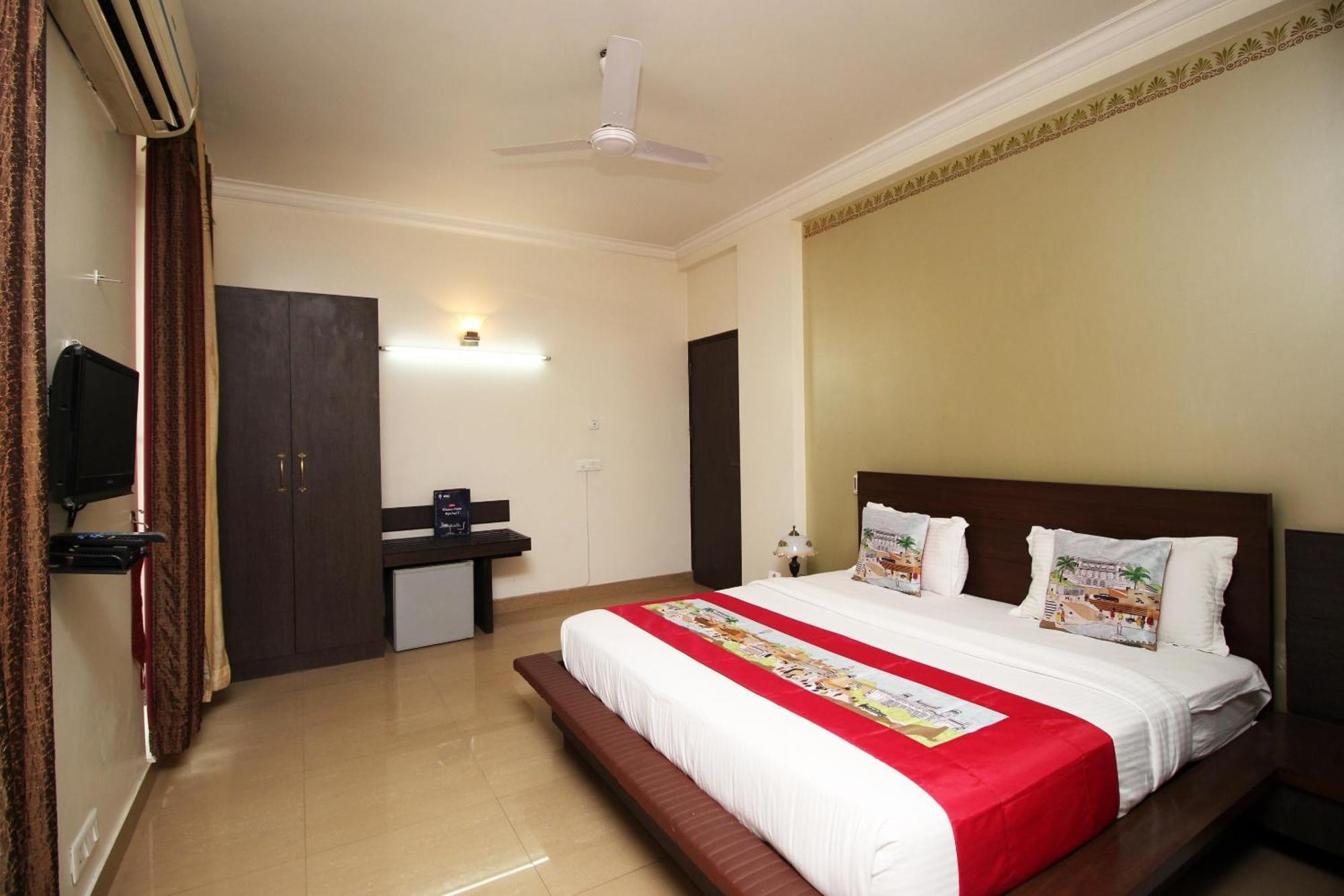 Super Collection O Sakshi Hotel คูร์เคาน์ ภายนอก รูปภาพ
