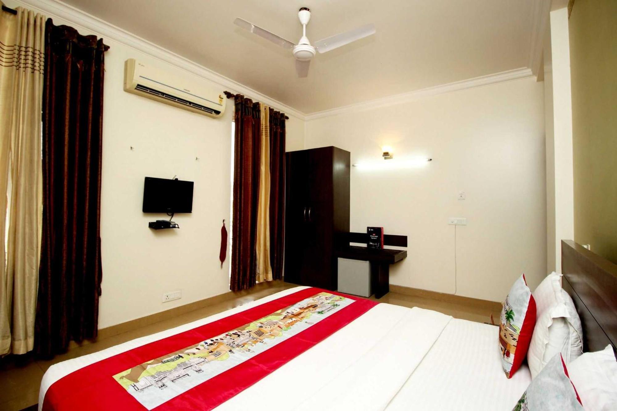 Super Collection O Sakshi Hotel คูร์เคาน์ ภายนอก รูปภาพ