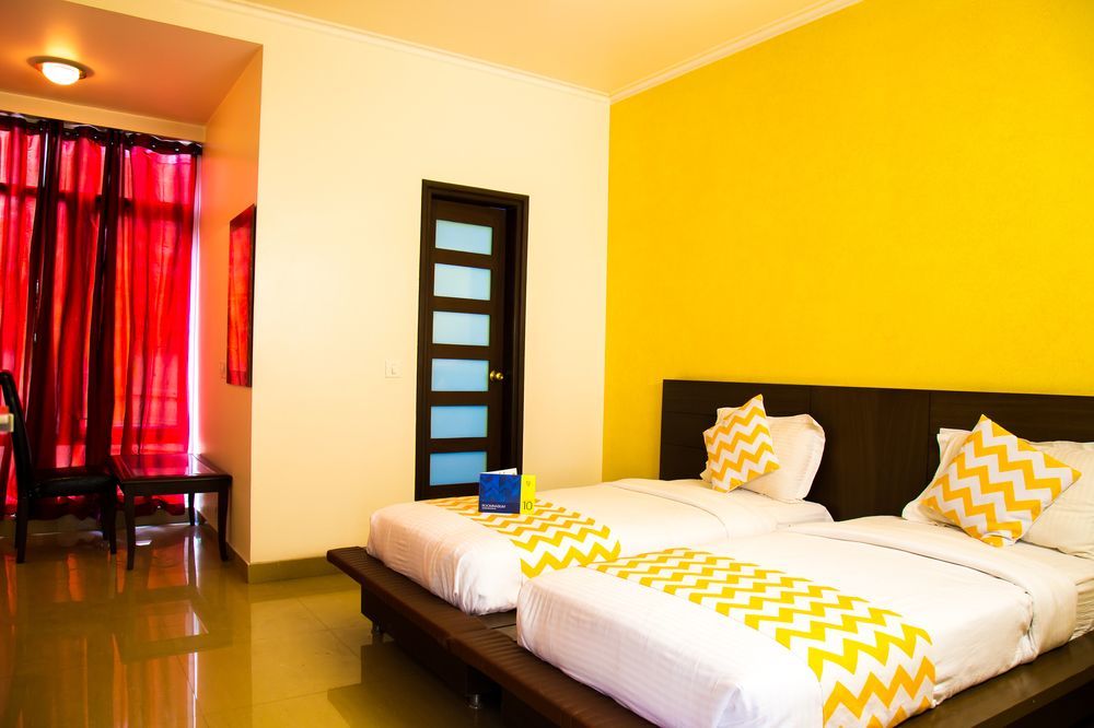 Super Collection O Sakshi Hotel คูร์เคาน์ ภายนอก รูปภาพ