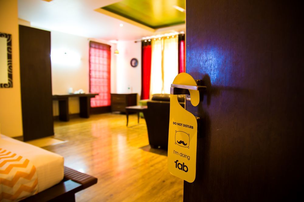 Super Collection O Sakshi Hotel คูร์เคาน์ ภายนอก รูปภาพ