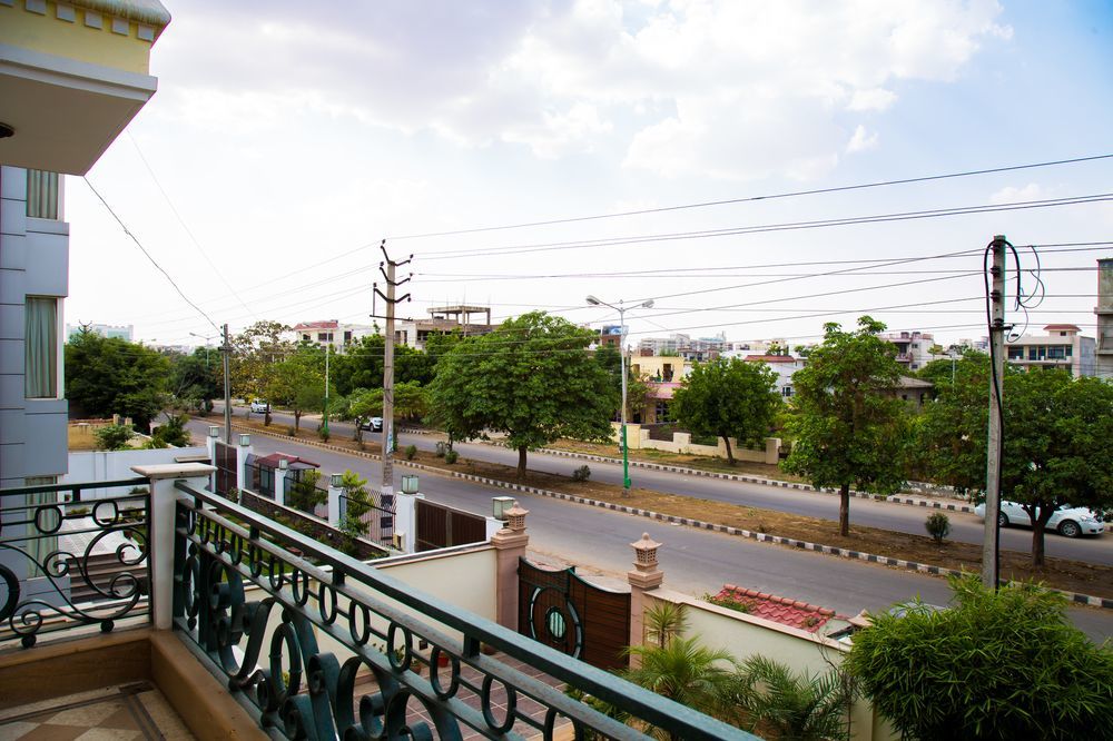 Super Collection O Sakshi Hotel คูร์เคาน์ ภายนอก รูปภาพ